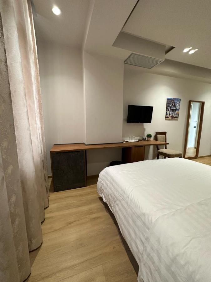 Hotel Bujtina Apsus Berat Exterior foto